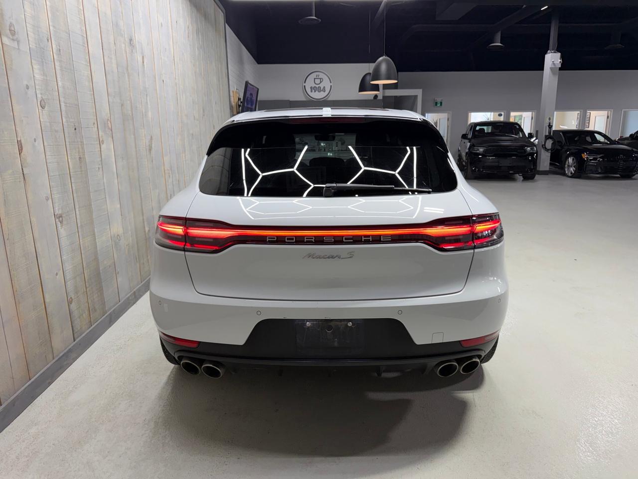 2020 Porsche Macan S AWD  PREMIUM PLUS ACCIDENT FREE Photo