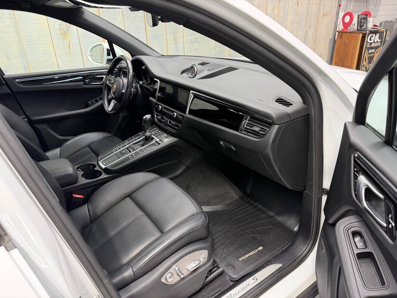 2020 Porsche Macan S AWD  PREMIUM PLUS ACCIDENT FREE Photo
