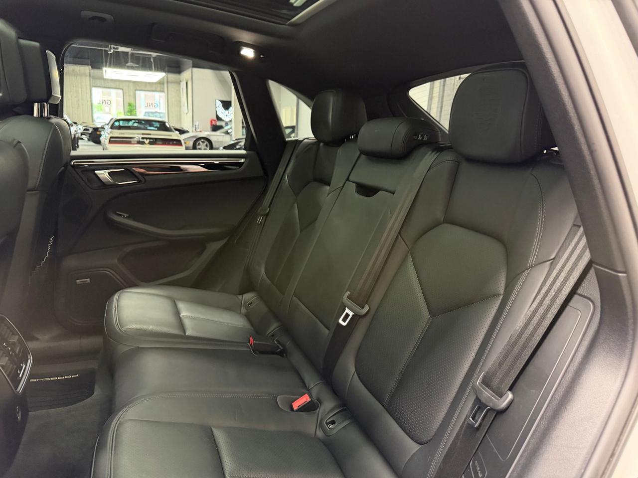 2020 Porsche Macan S AWD  PREMIUM PLUS ACCIDENT FREE Photo