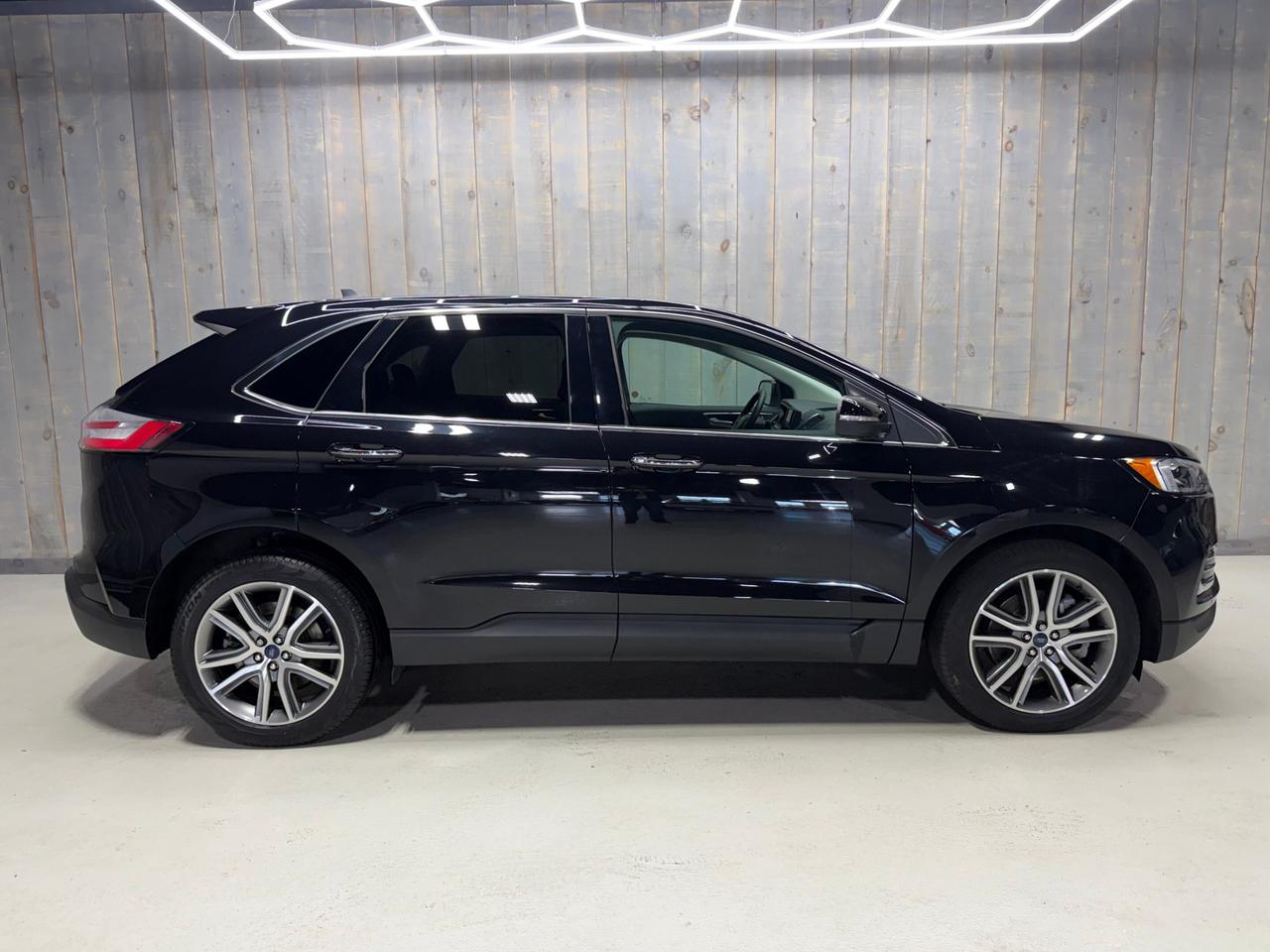 2022 Ford Edge Titanium AWD Ecoboost Photo