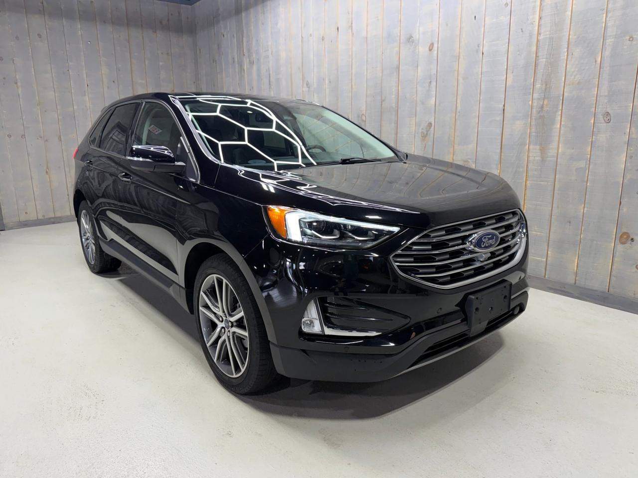 2022 Ford Edge Titanium AWD Ecoboost Photo