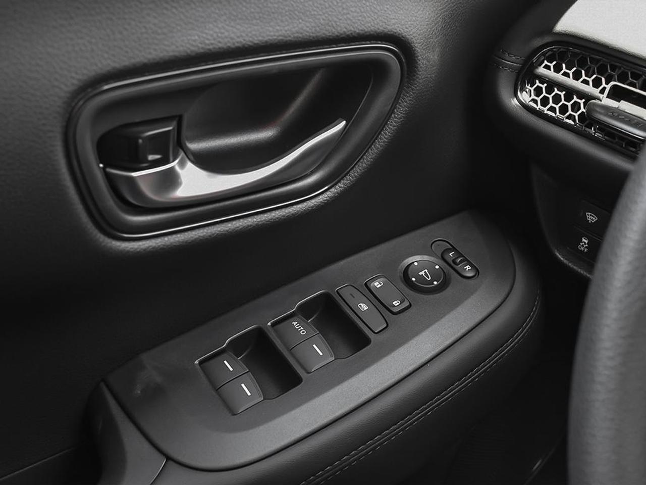 2027 Honda HR-V LX 4dr Front-Wheel Drive Photo