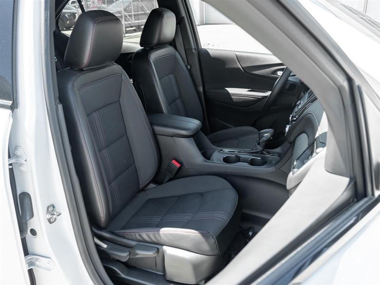 2024 Chevrolet Equinox RS 4dr All-Wheel Drive Photo