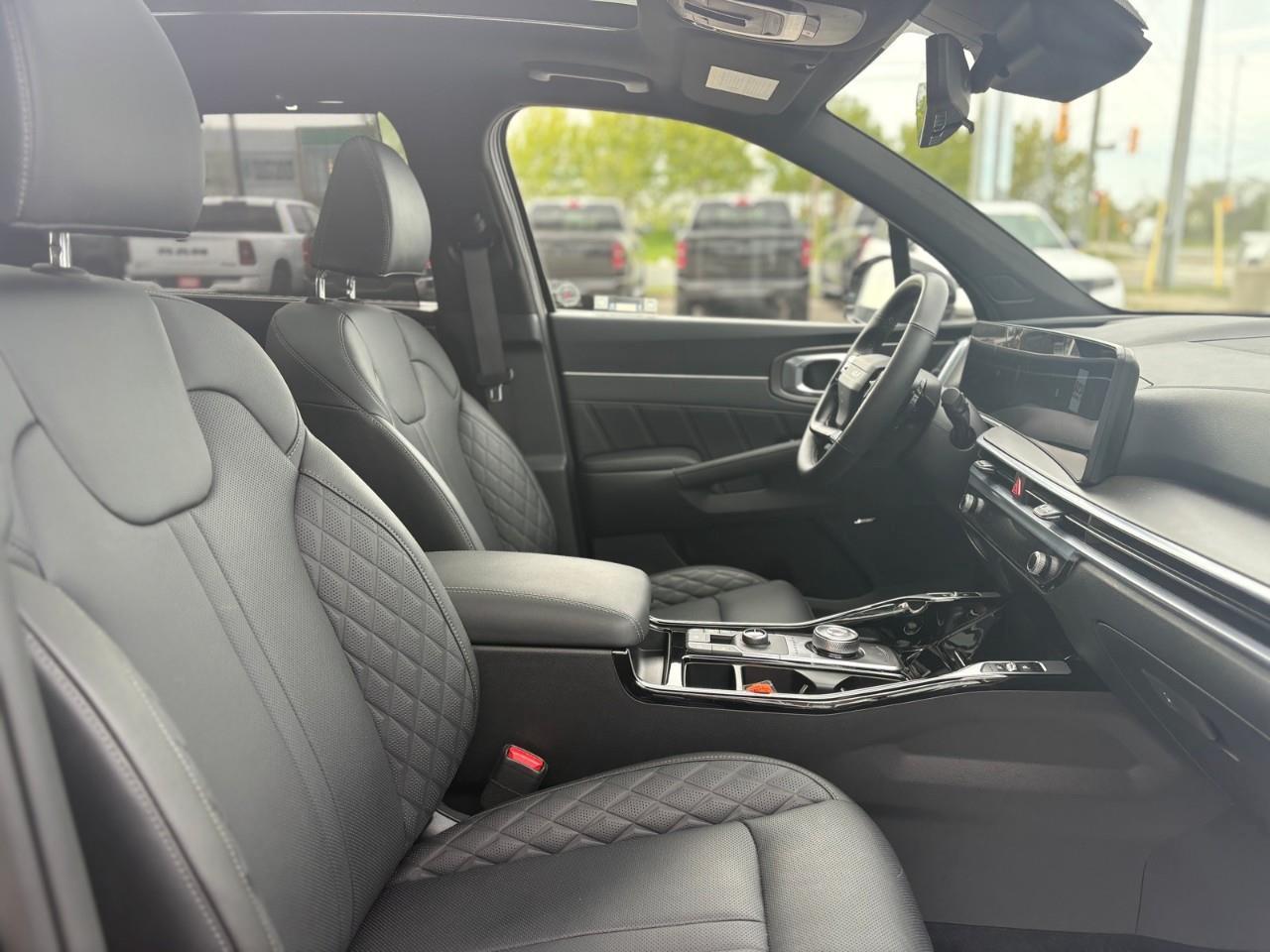 2026 Kia Sorento Hybrid SX 4dr All-Wheel Drive Photo