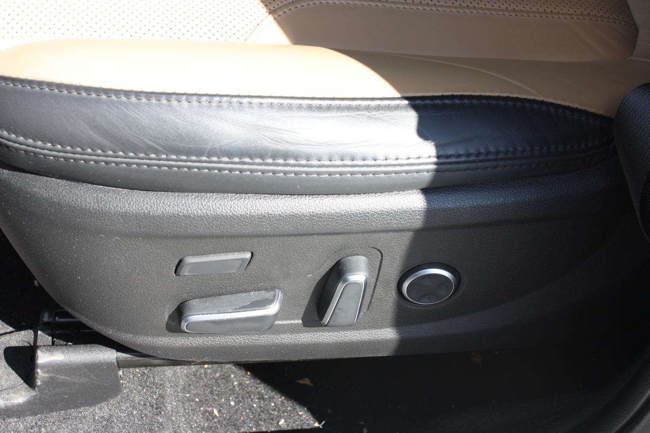 2022 Hyundai Santa Fe ULTIMATE CALLIGRAPHY AWD Photo