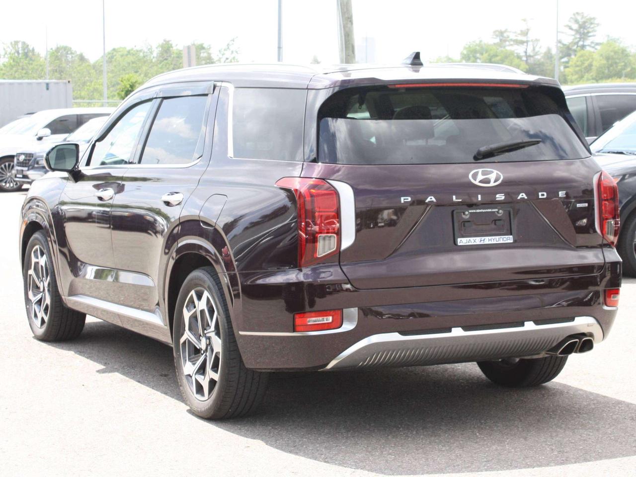 2022 Hyundai PALISADE Ultimate Calligraphy w-Beige 7-Passenger AWD Photo