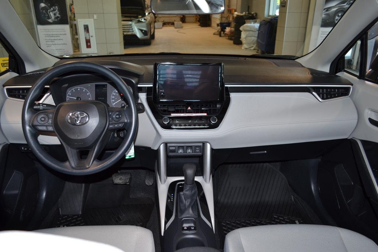2024 Toyota Corolla Cross L Photo
