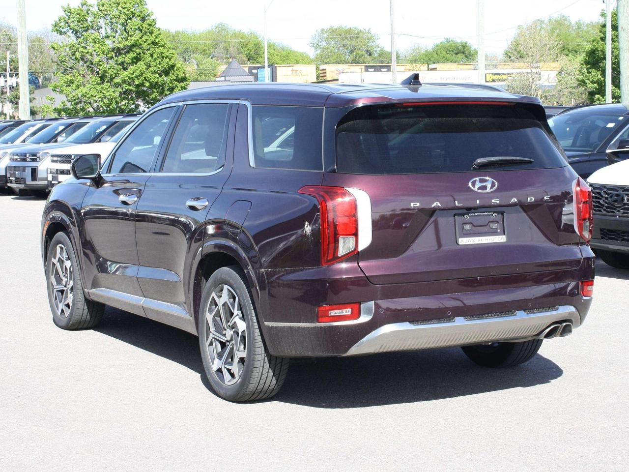 2022 Hyundai PALISADE Ultimate Calligraphy w-Beige 7-Passenger AWD Photo