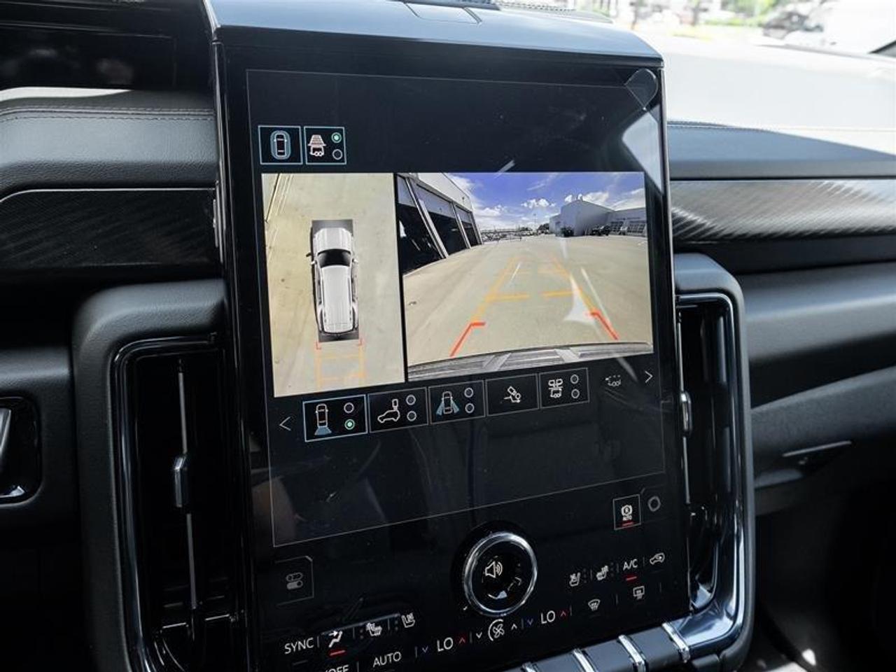 2026 GMC Yukon AT4 4dr 4x4 Photo