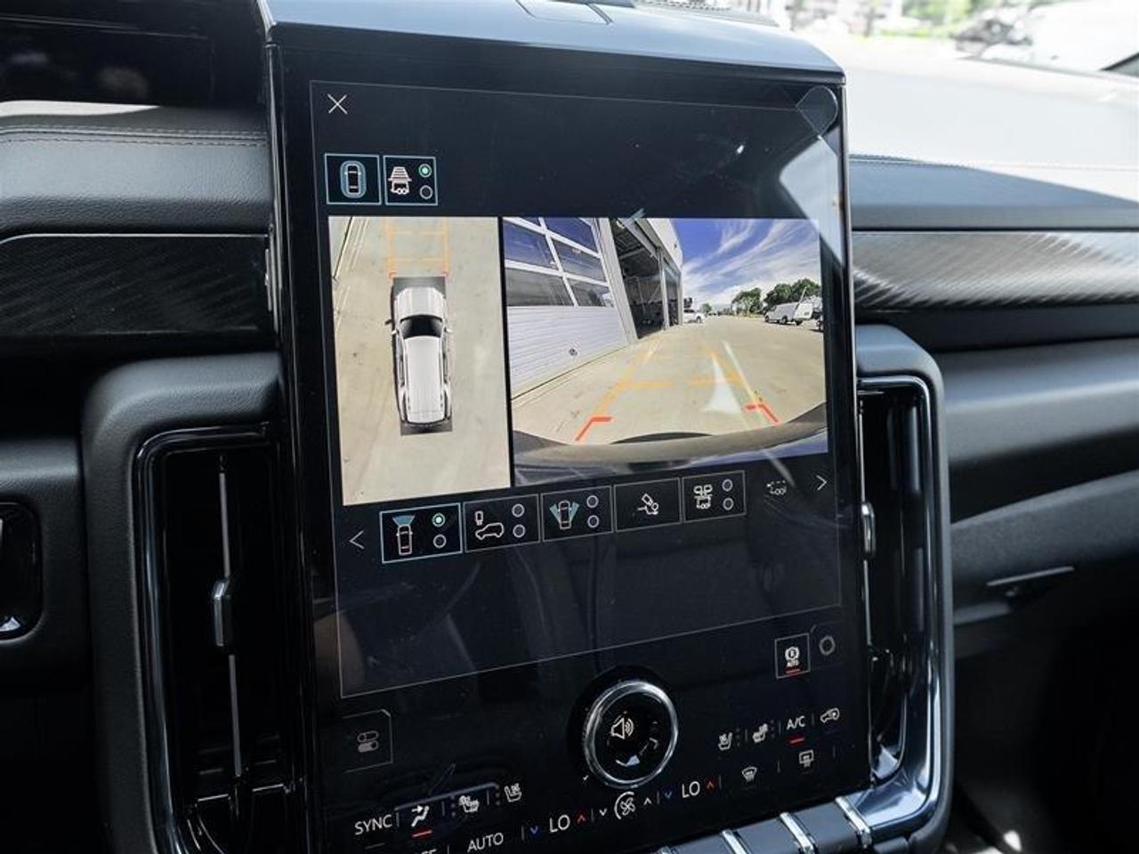 2026 GMC Yukon AT4 4dr 4x4 Photo