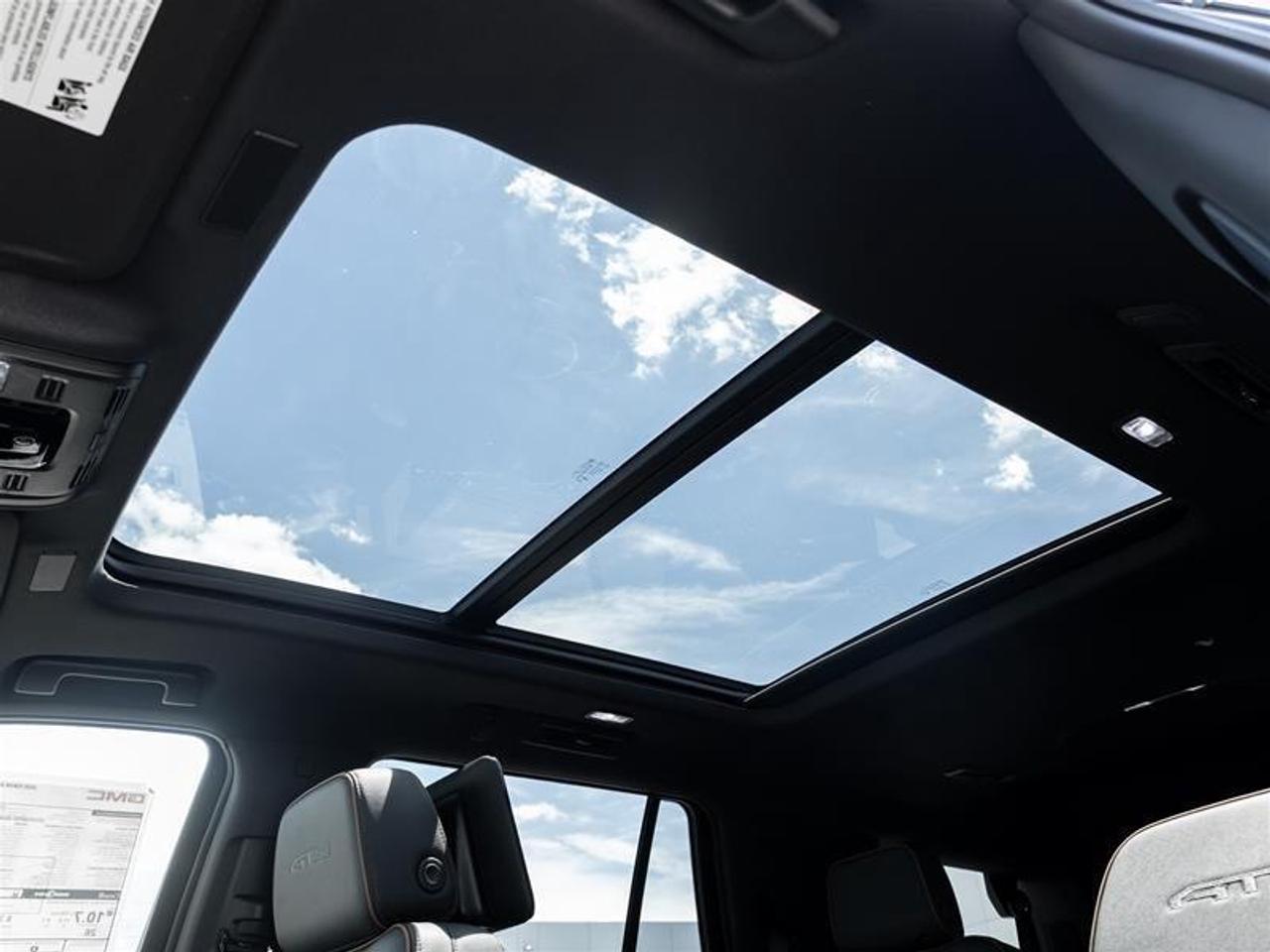2026 GMC Yukon AT4 4dr 4x4 Photo