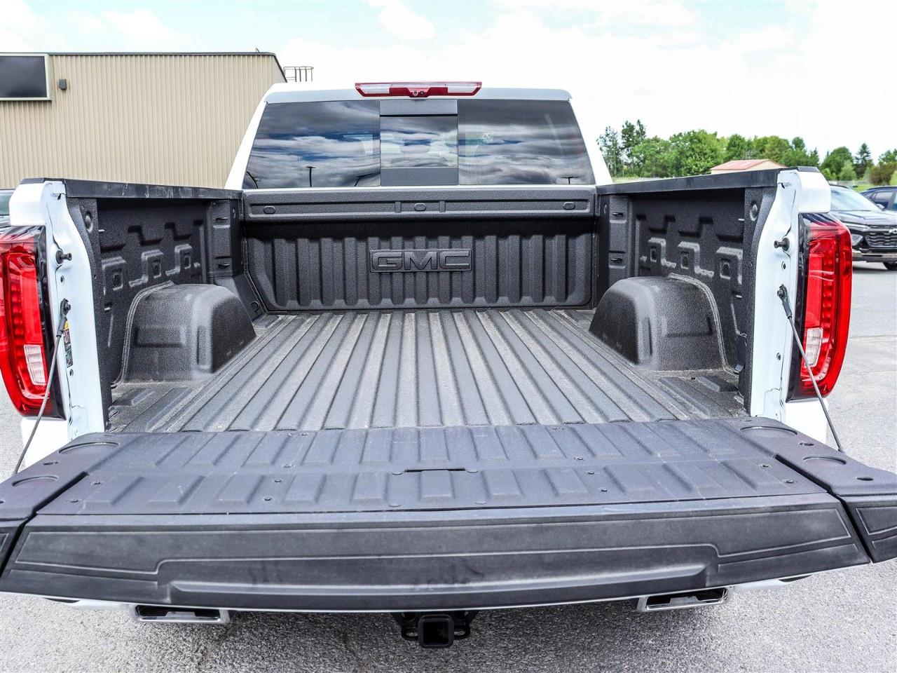 2026 GMC Sierra 1500 Crew Cab Standard Box 4-Wheel Drive AT4 Photo