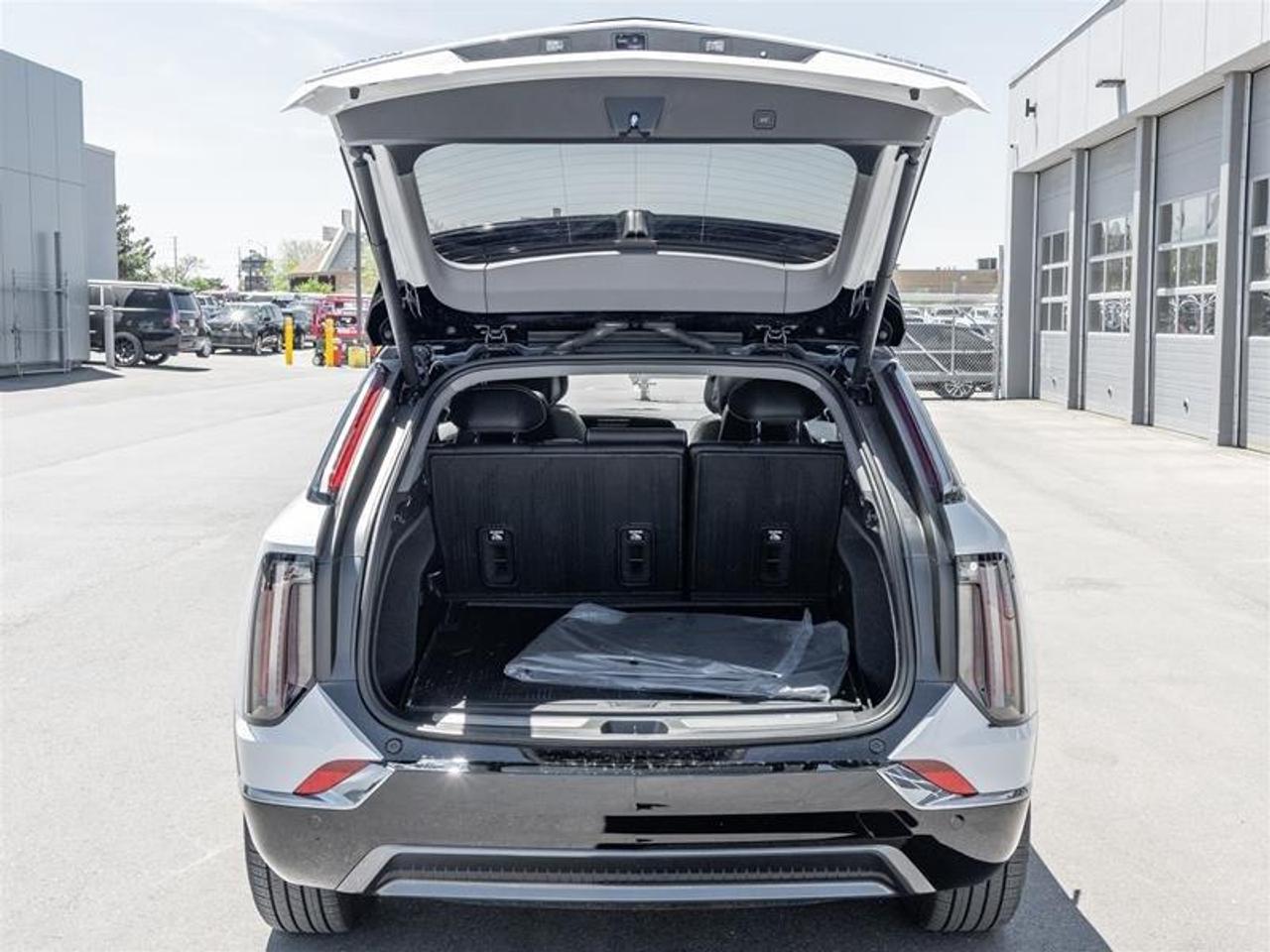 2026 Cadillac OPTIQ Sport 4dr Photo