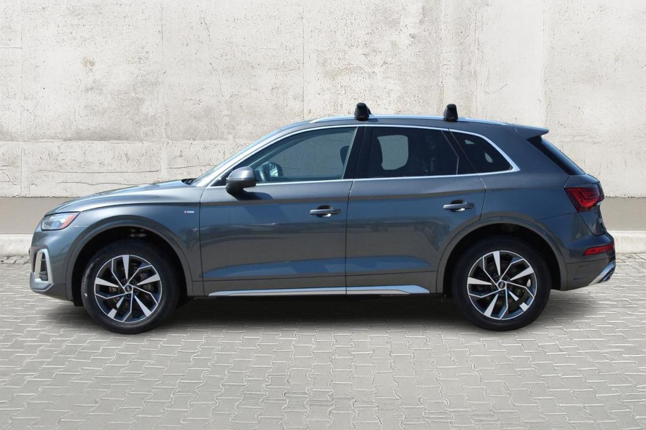 2022 Audi Q5 Plus  Gps Moonroof BkpCam ParkingSensors HtdSeats Photo