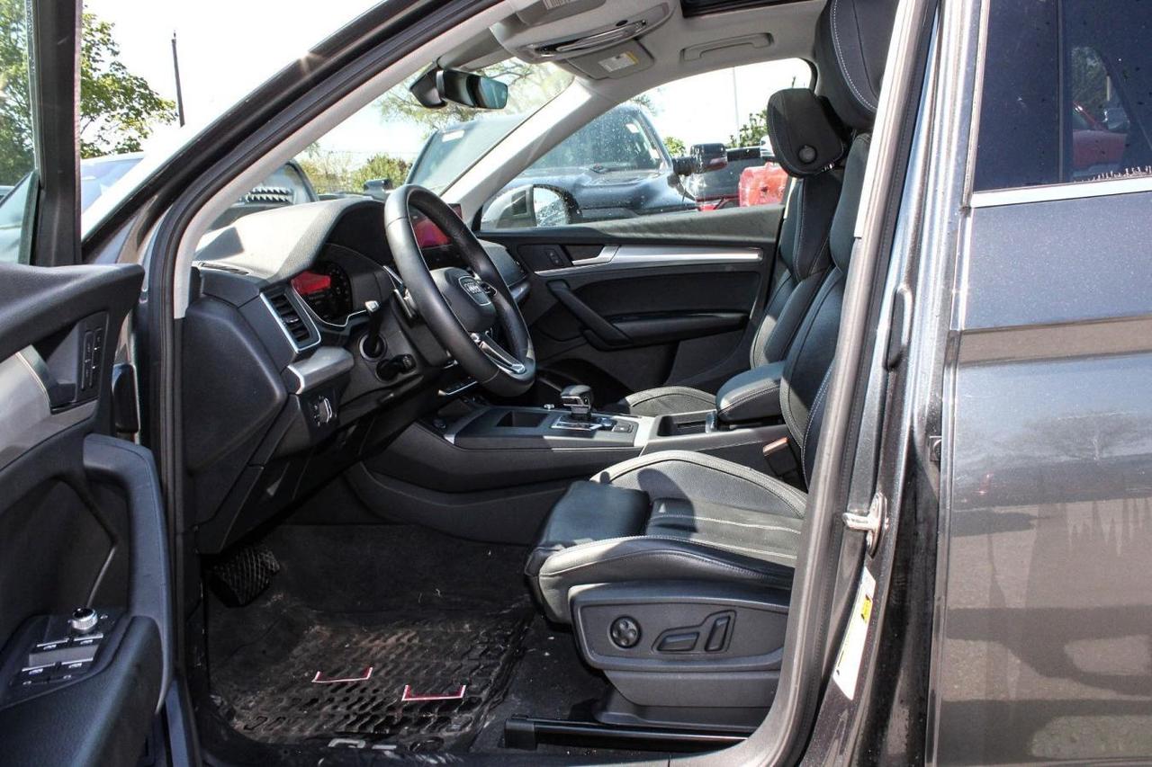 2022 Audi Q5 Plus  Gps Moonroof BkpCam ParkingSensors HtdSeats Photo