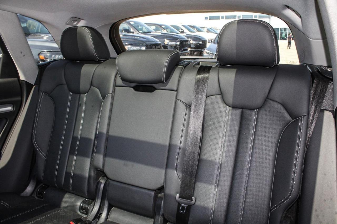 2022 Audi Q5 Plus  Gps Moonroof BkpCam ParkingSensors HtdSeats Photo