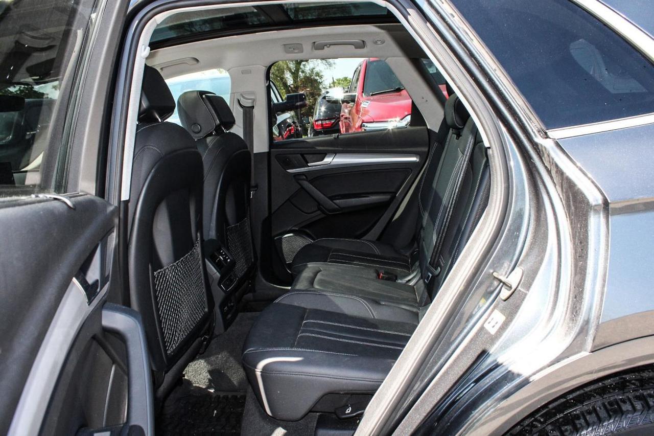 2022 Audi Q5 Plus  Gps Moonroof BkpCam ParkingSensors HtdSeats Photo