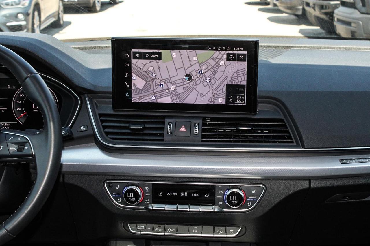 2022 Audi Q5 Plus  Gps Moonroof BkpCam ParkingSensors HtdSeats Photo