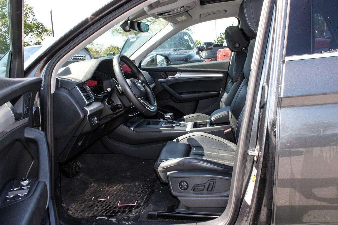 2022 Audi Q5 Plus  Gps Moonroof BkpCam ParkingSensors HtdSeats Photo