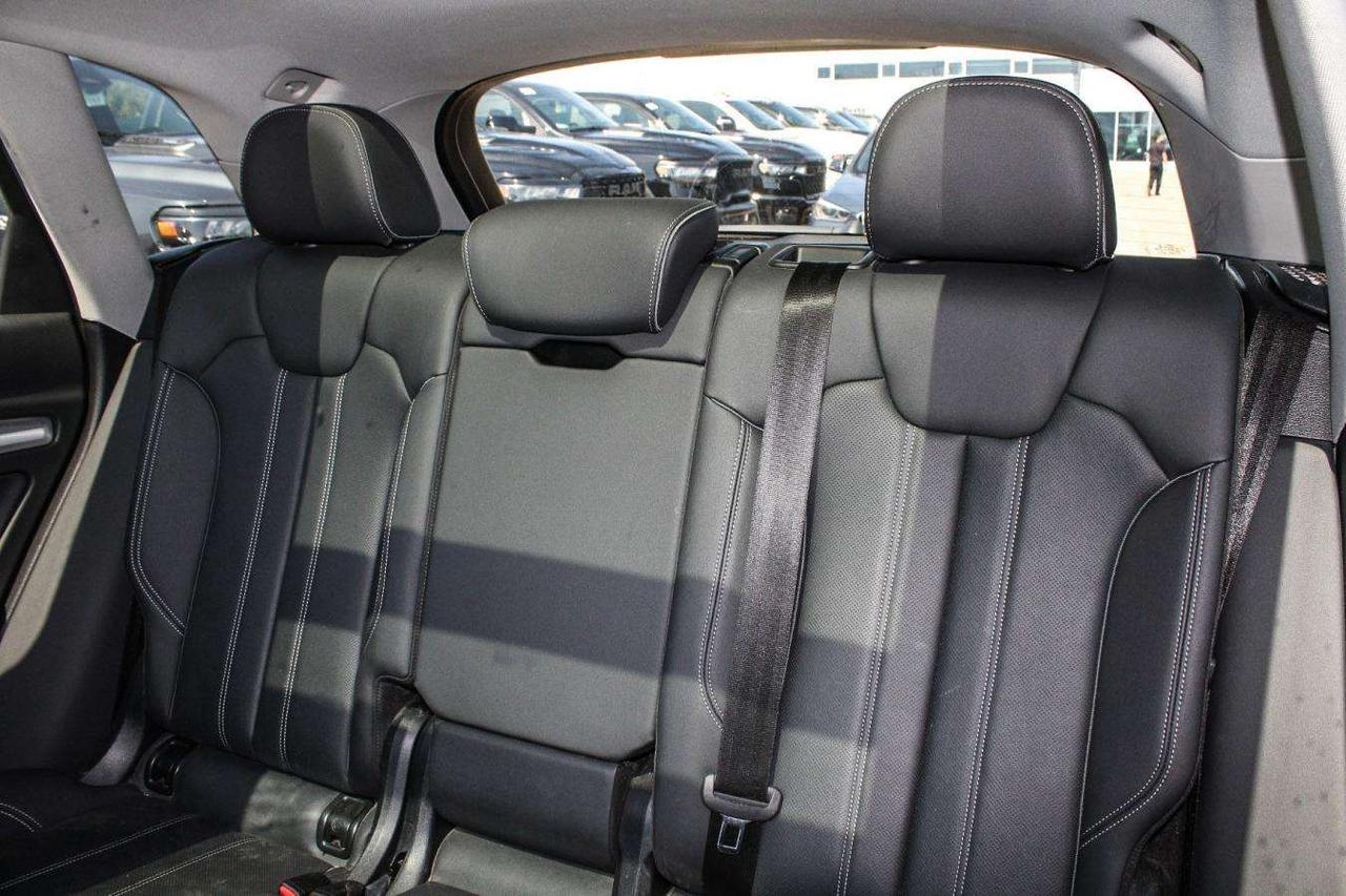 2022 Audi Q5 Plus  Gps Moonroof BkpCam ParkingSensors HtdSeats Photo