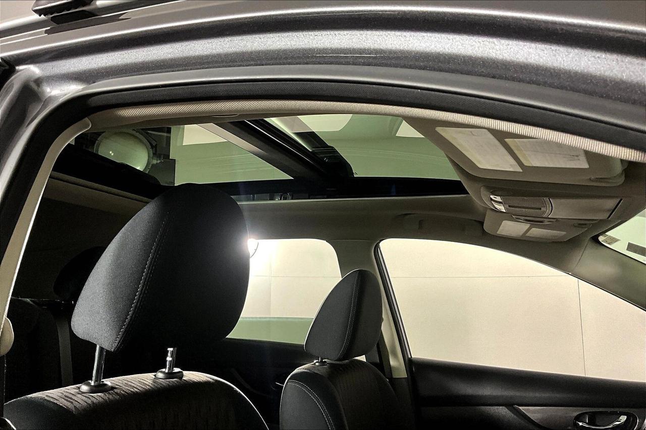 2019 Nissan Rogue AWD SV Photo