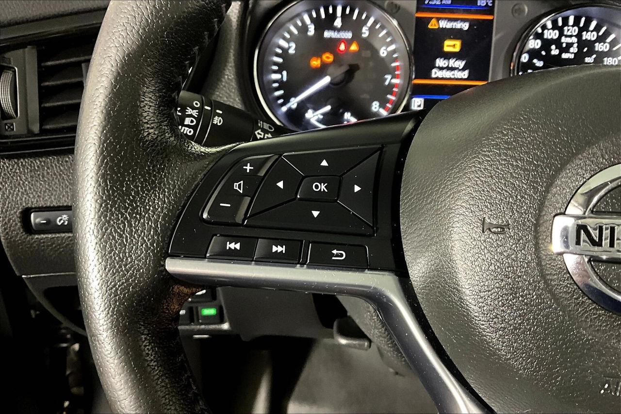 2019 Nissan Rogue AWD SV Photo