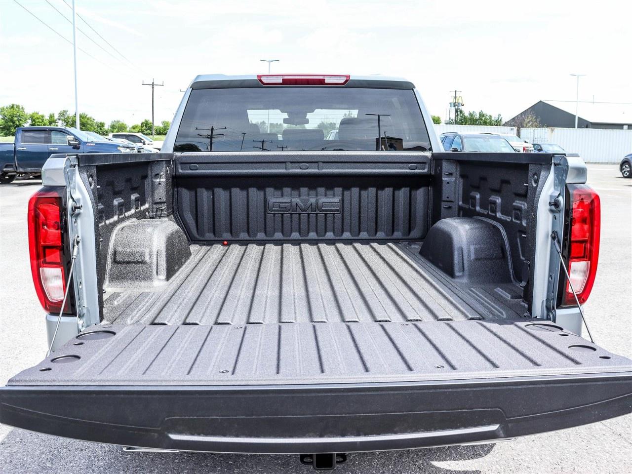 2026 GMC Sierra 1500 Crew Cab Short Box 4-Wheel Drive Elevation Photo