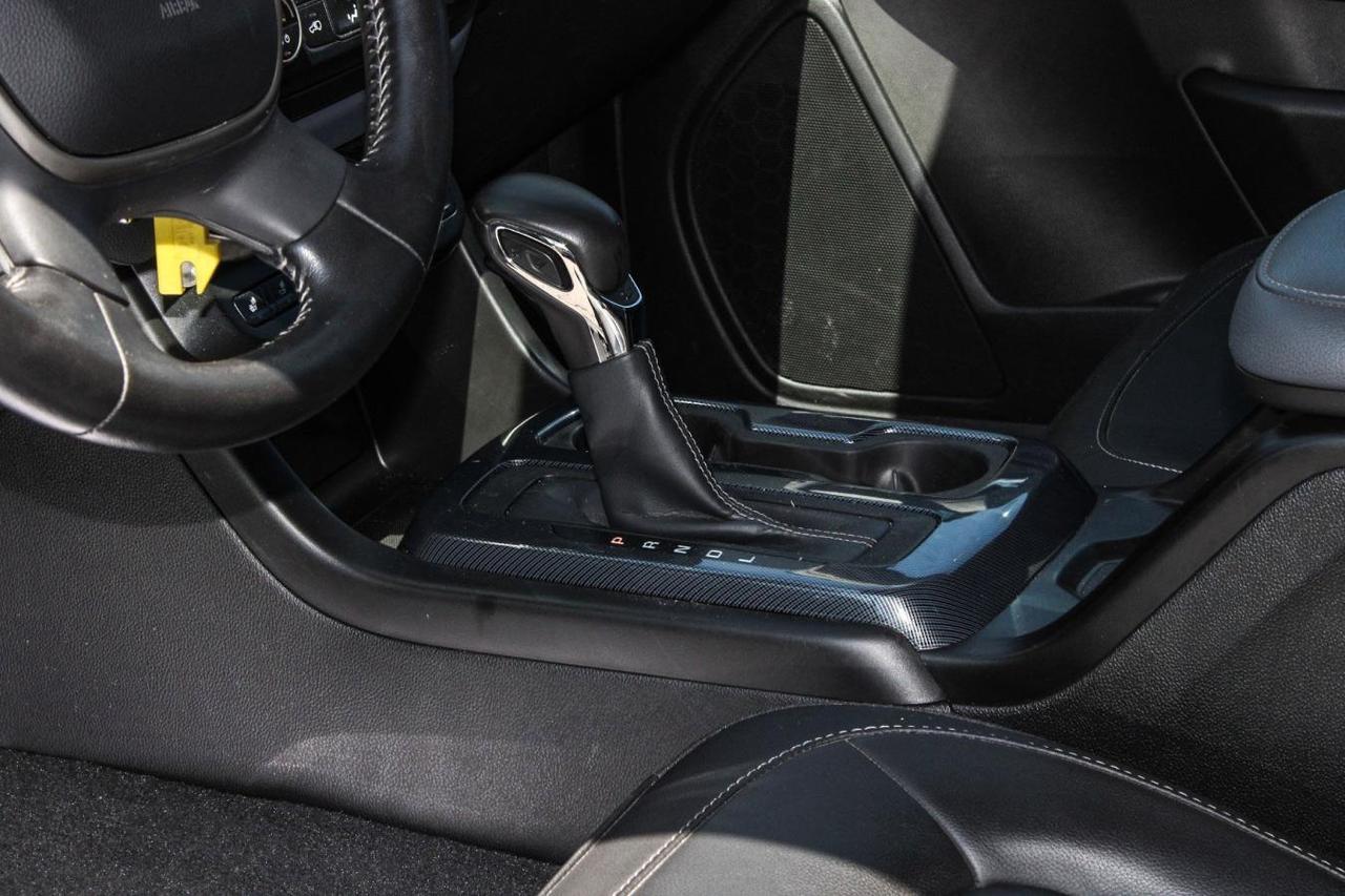 2022 Chevrolet Colorado Z71  SiriusXM TonneauCover BkpCam SideSteps HtdSea Photo