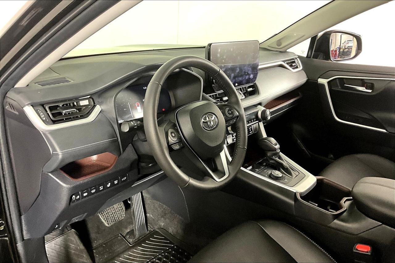 2024 Toyota RAV4 Hybrid Limited AWD Photo