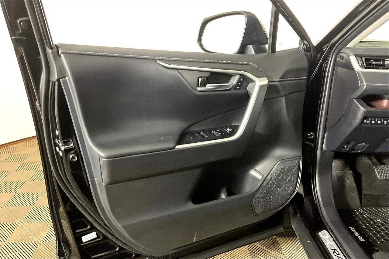 2024 Toyota RAV4 Hybrid Limited AWD Photo