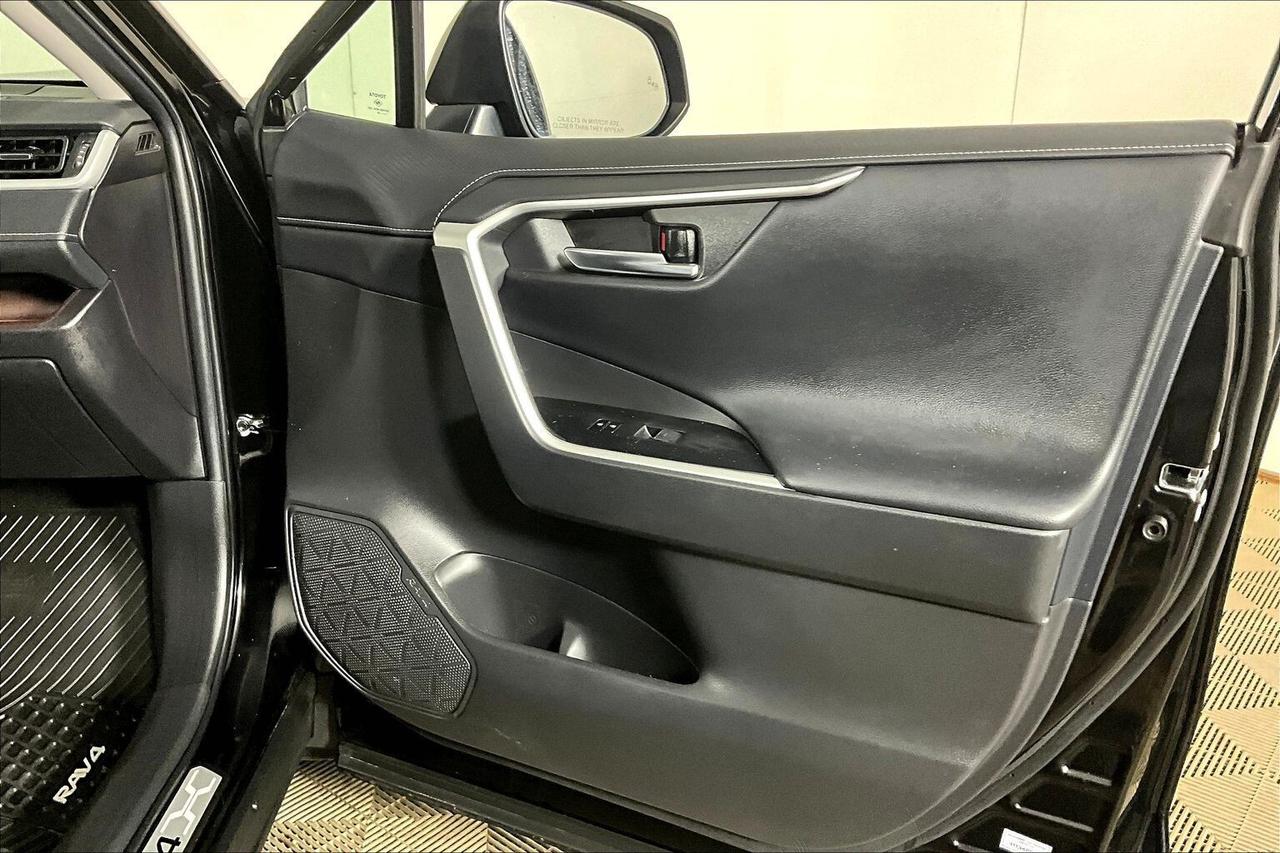 2024 Toyota RAV4 Hybrid Limited AWD Photo