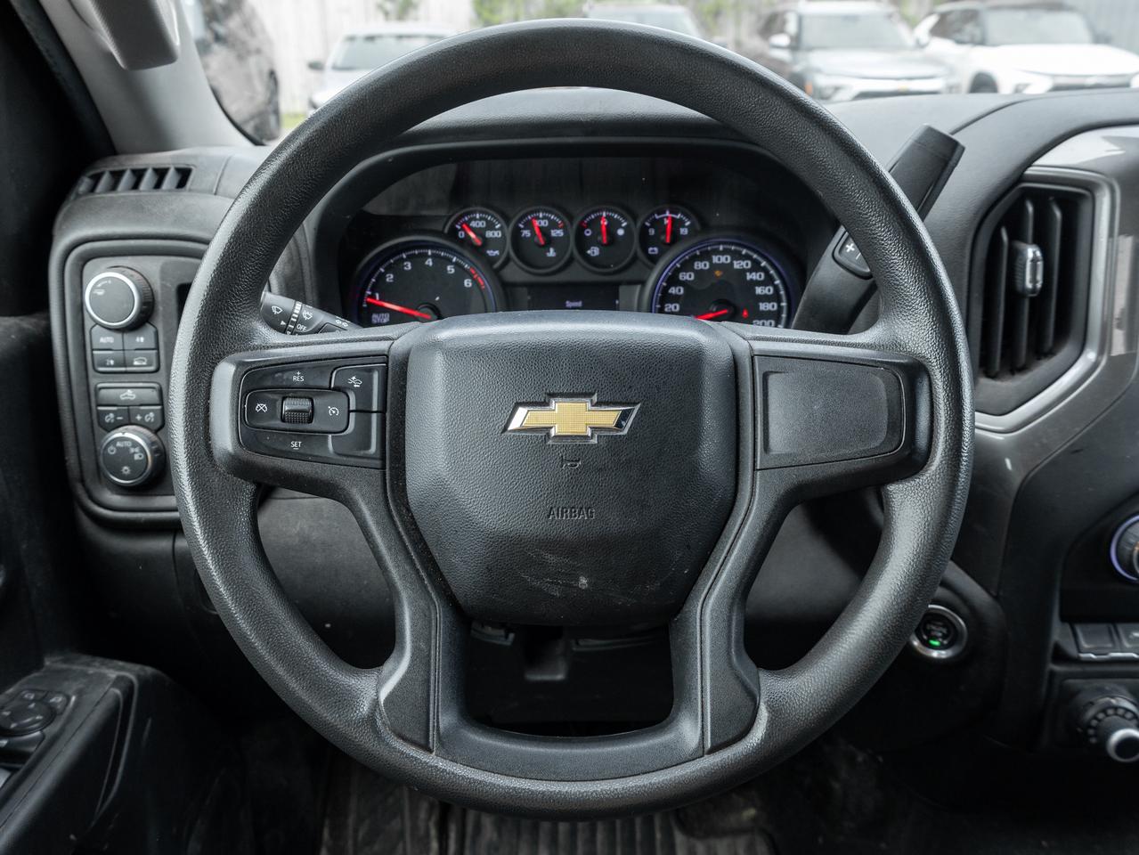 2022 Chevrolet Silverado 1500 CREW CAB   2.7L 4 CYL   LOCAL TRADE Photo
