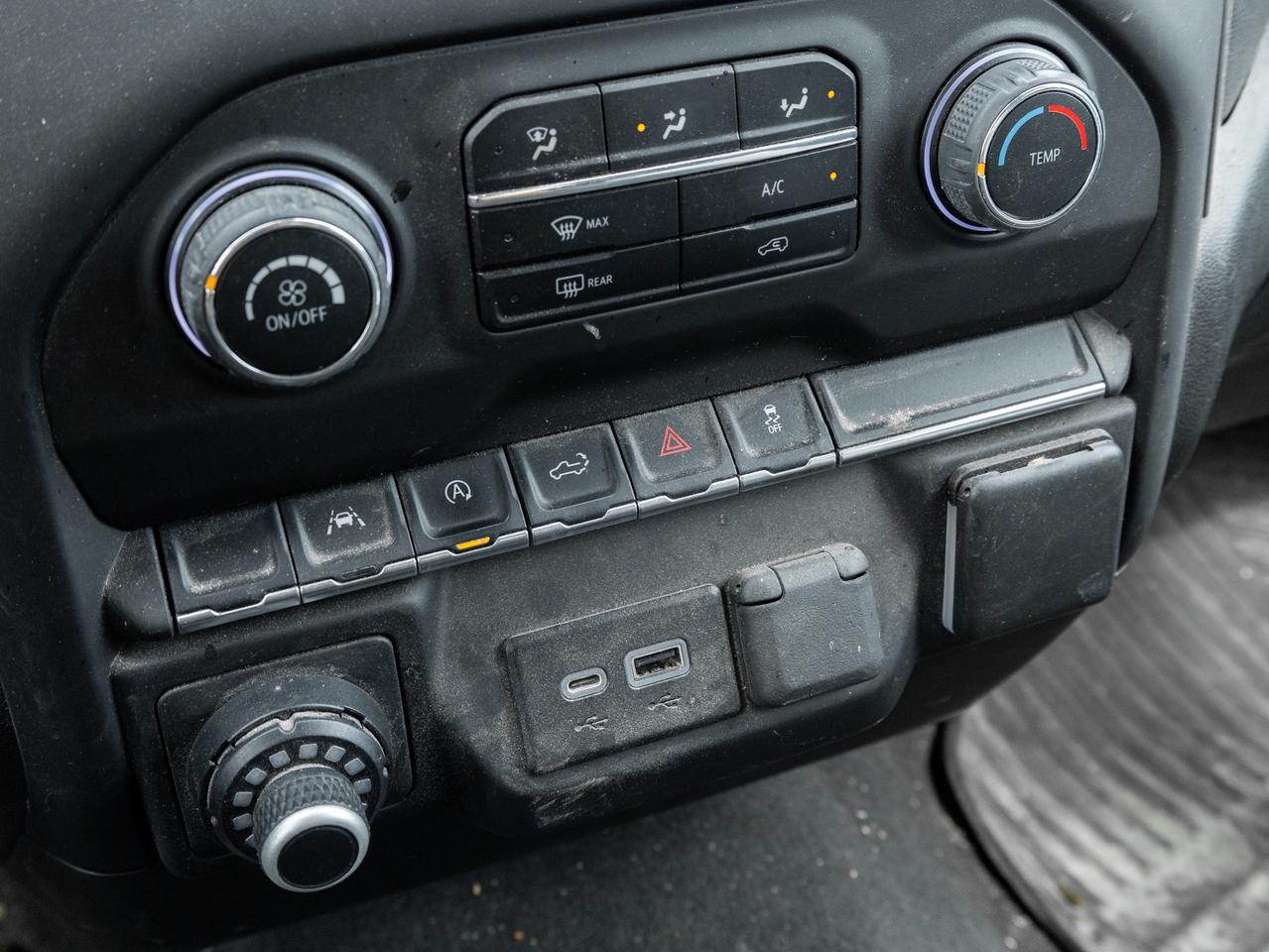 2022 Chevrolet Silverado 1500 CREW CAB   2.7L 4 CYL   LOCAL TRADE Photo