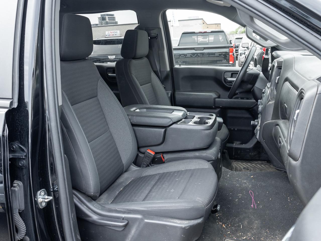 2022 Chevrolet Silverado 1500 CREW CAB   2.7L 4 CYL   LOCAL TRADE Photo