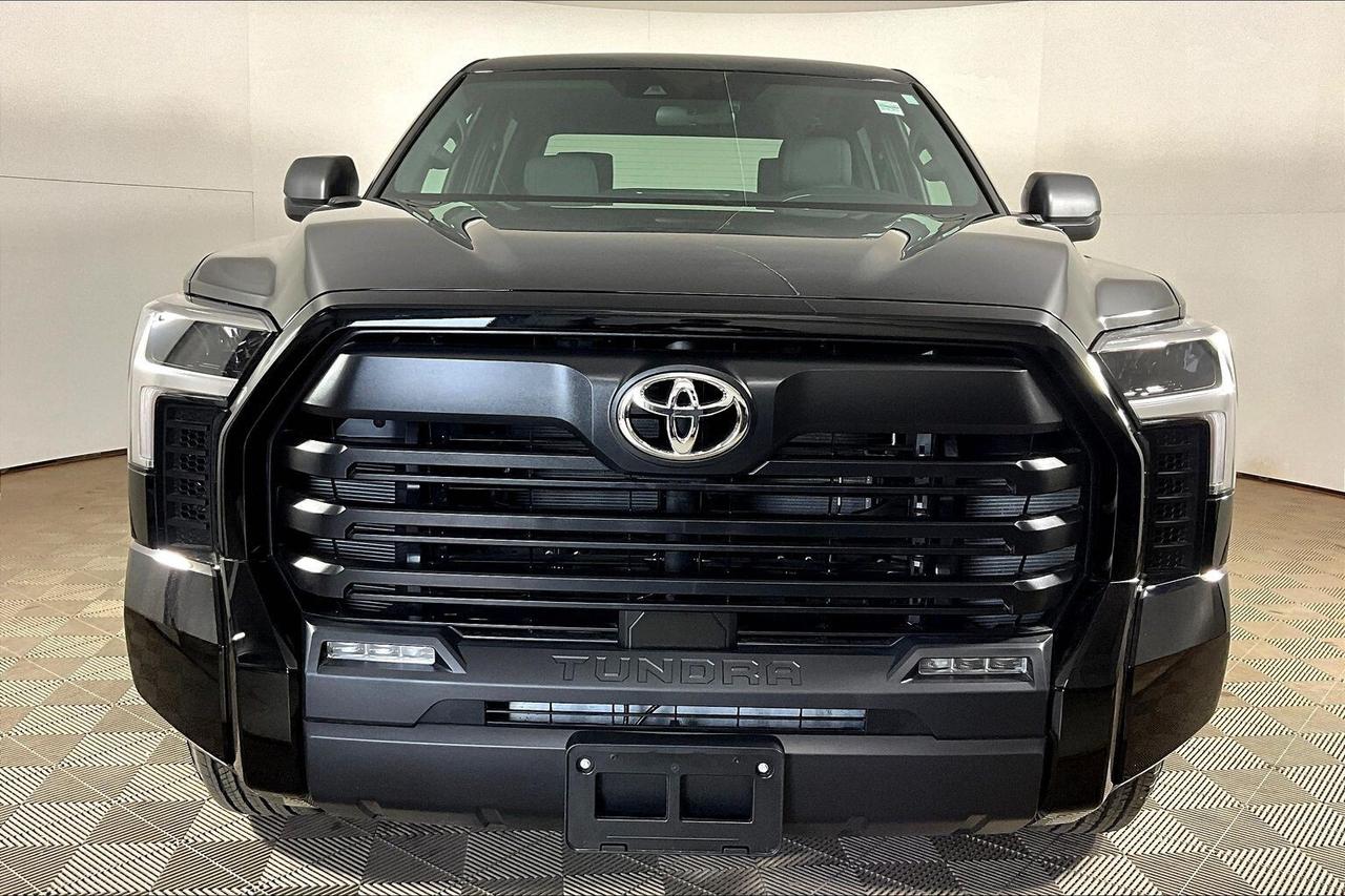 2026 Toyota Tundra 4x4 Crewmax SR5 Long Bed Photo2