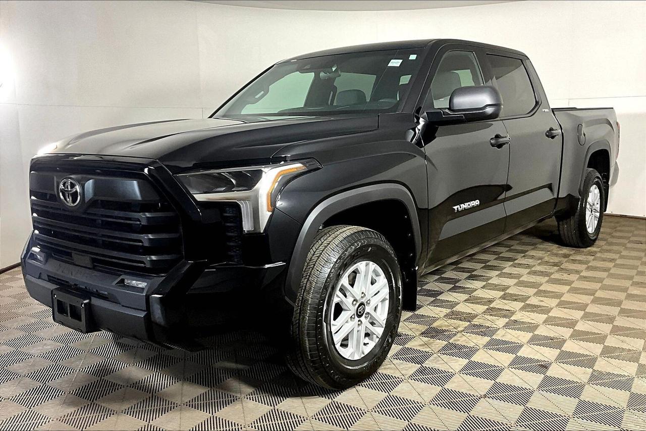 2026 Toyota Tundra 4x4 Crewmax SR5 Long Bed Photo
