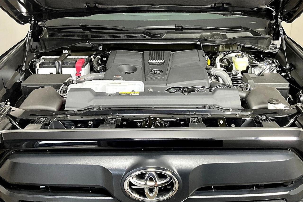 2026 Toyota Tundra 4x4 Crewmax SR5 Long Bed Photo