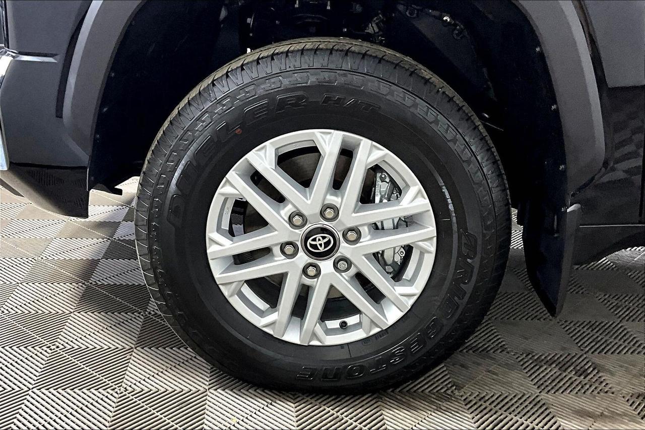 2026 Toyota Tundra 4x4 Crewmax SR5 Long Bed Photo