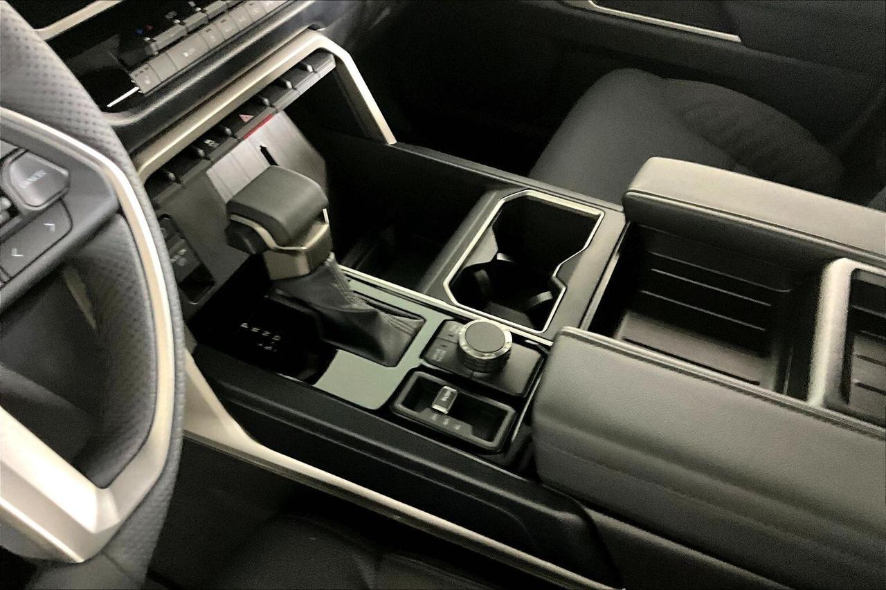 2026 Toyota Tundra 4x4 Crewmax SR5 Long Bed Photo