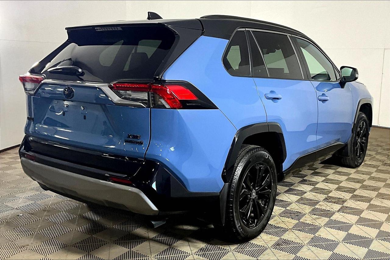 2024 Toyota RAV4 HYBRID XSE AWD Photo