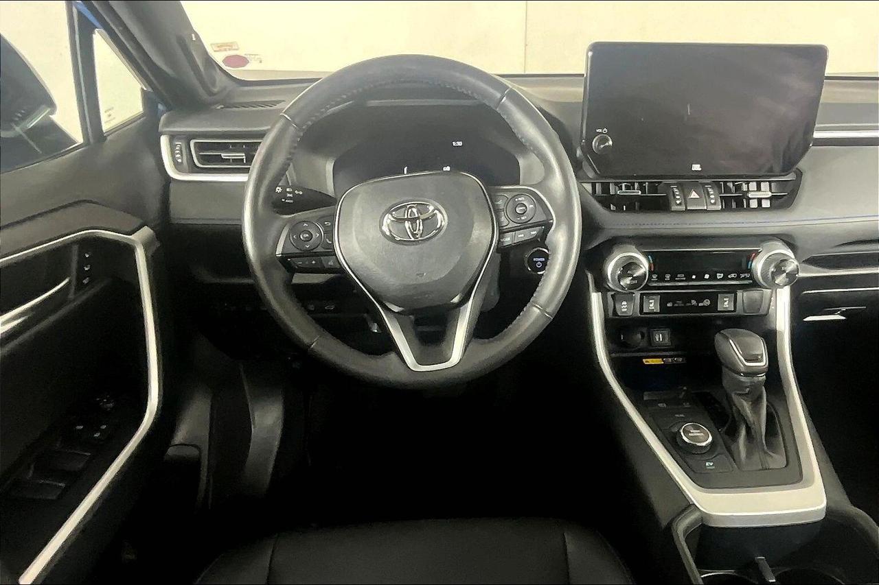 2024 Toyota RAV4 HYBRID XSE AWD Photo