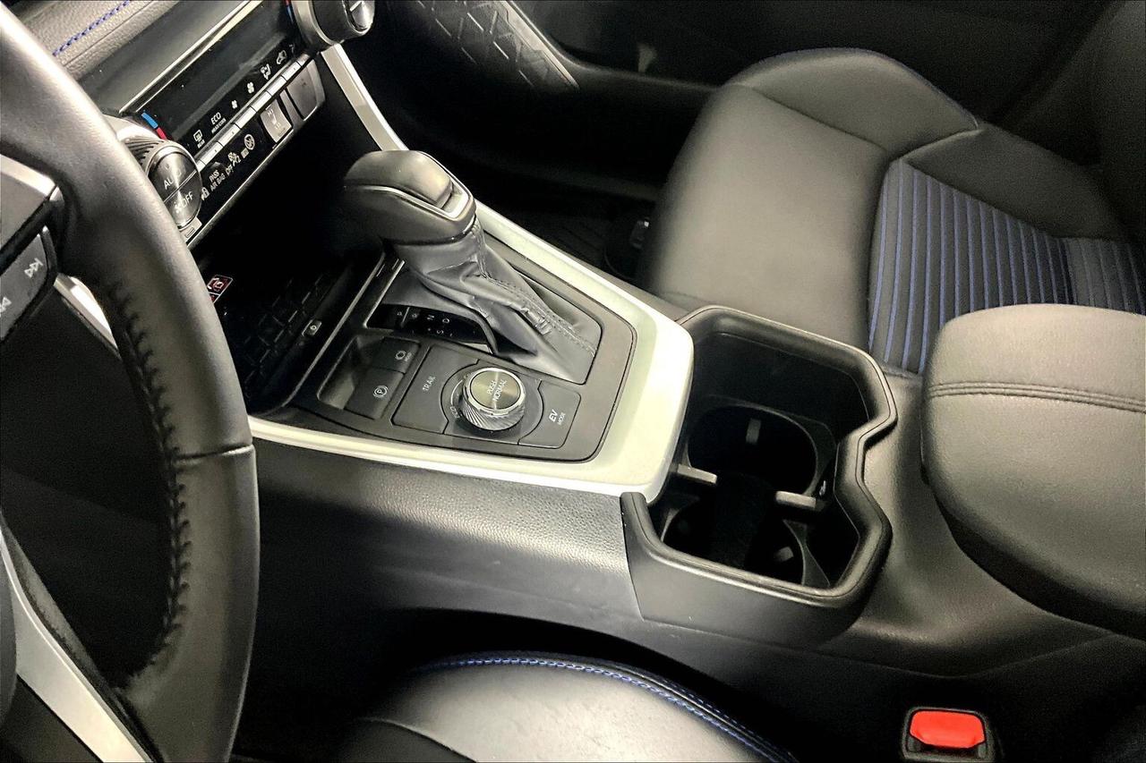 2024 Toyota RAV4 HYBRID XSE AWD Photo