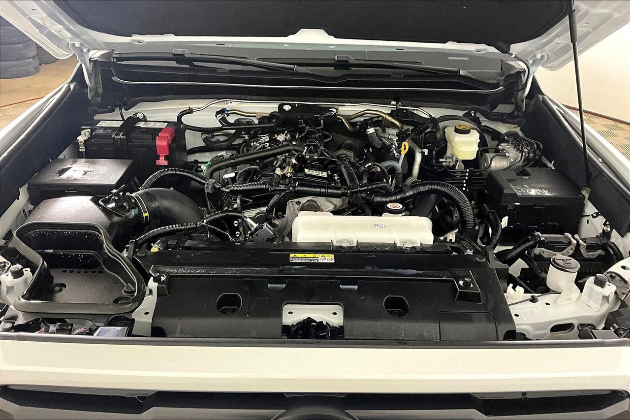 2025 Toyota Tacoma 4x4 Double Cab Auto Photo