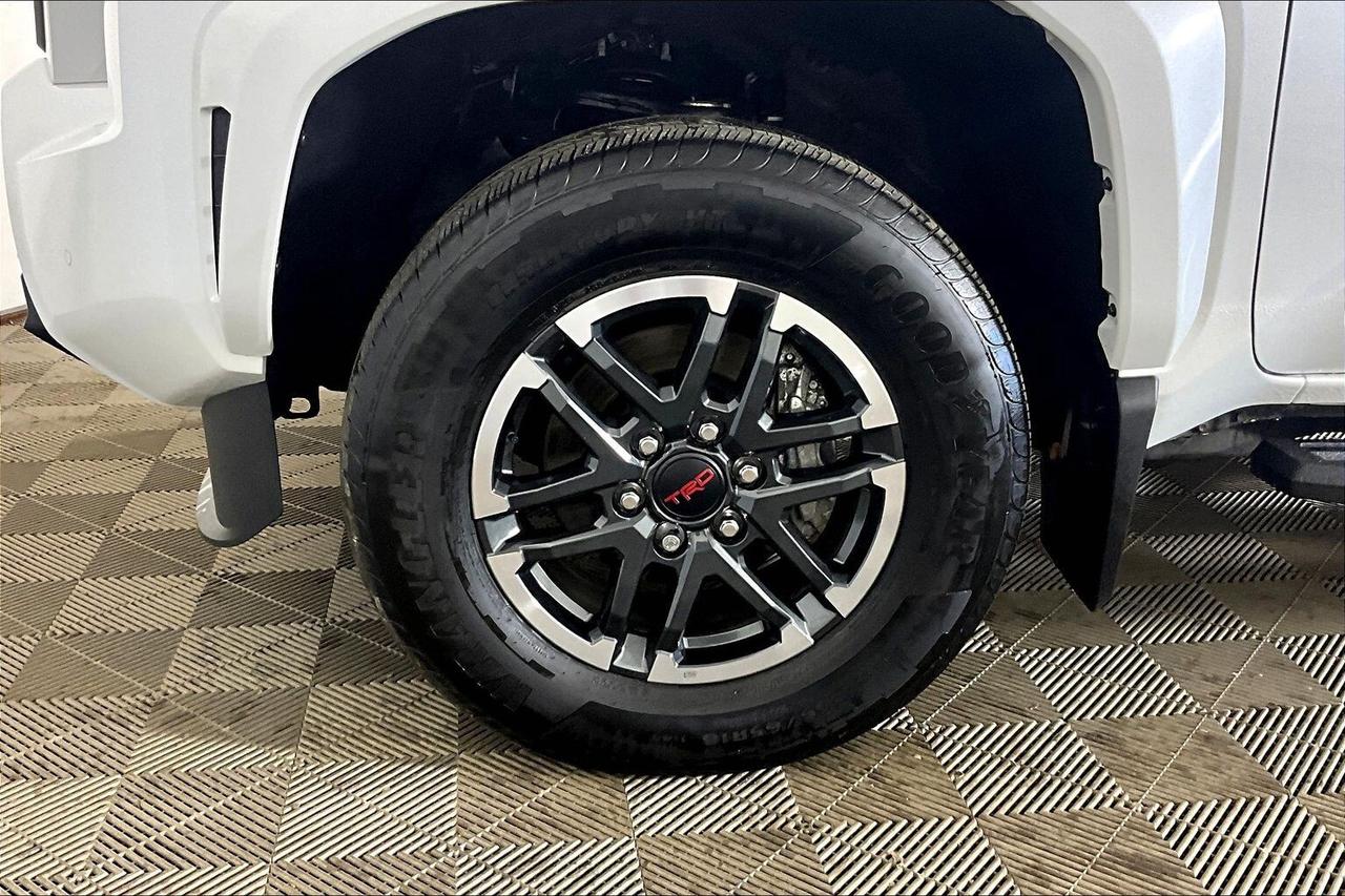 2025 Toyota Tacoma 4x4 Double Cab Auto Photo