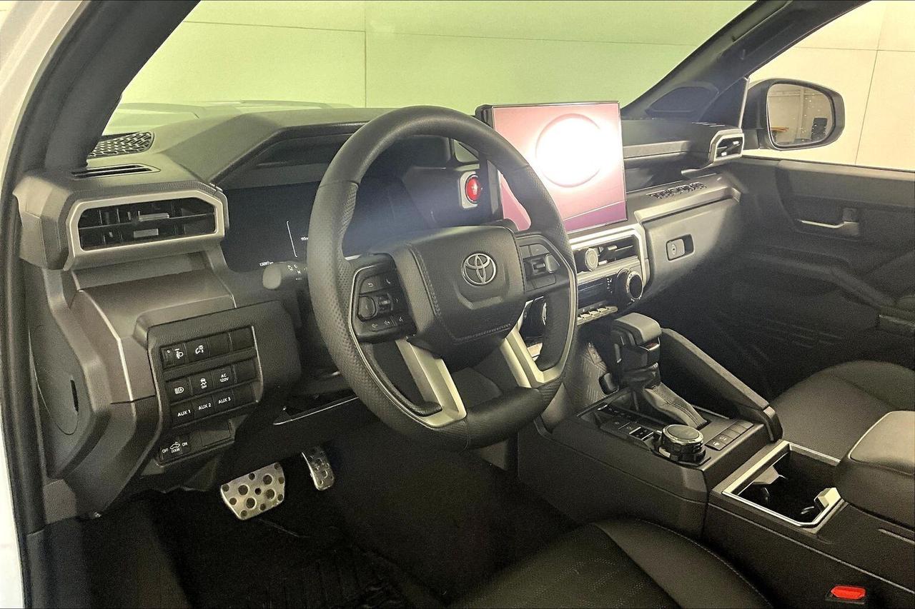 2025 Toyota Tacoma 4x4 Double Cab Auto Photo