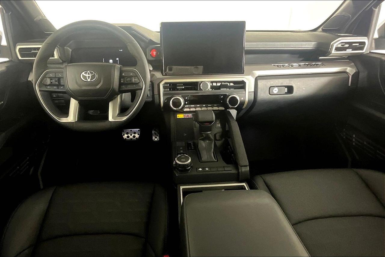 2025 Toyota Tacoma 4x4 Double Cab Auto Photo