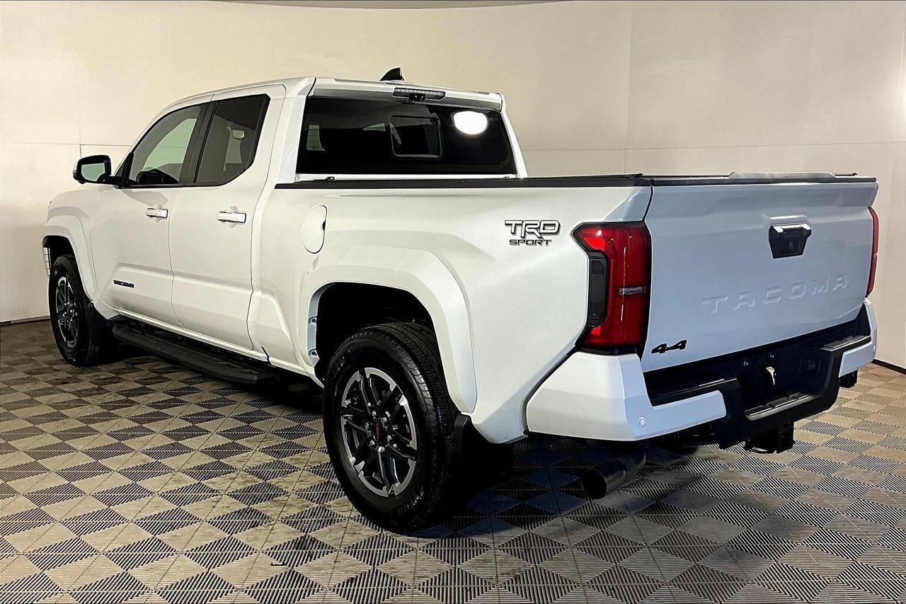2025 Toyota Tacoma 4x4 Double Cab Auto Photo