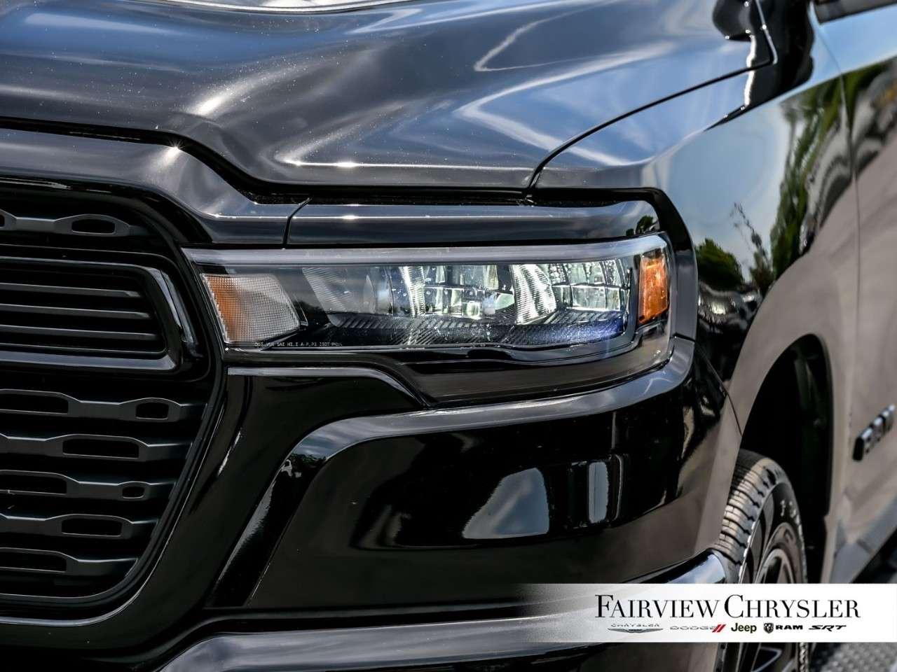 2026 RAM 1500 Sport 4x4 Crew Cab 5'7 Box NIGHT EDITION   PANO ROOF   LEATHER   HARMAN KARDON   14.4 SCREEN   LEVEL 1 Photo