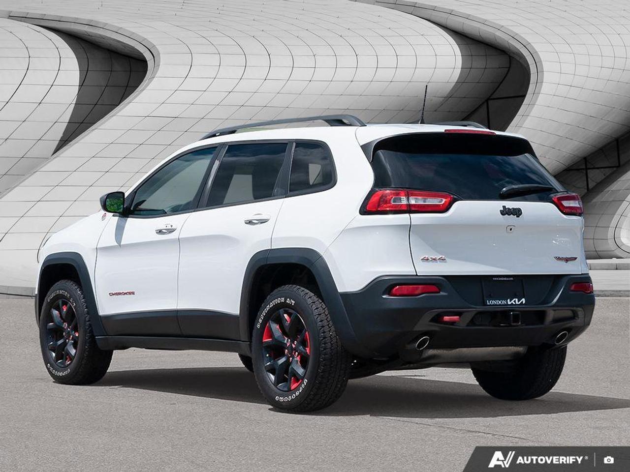 2018 Jeep Cherokee Trailhawk Photo