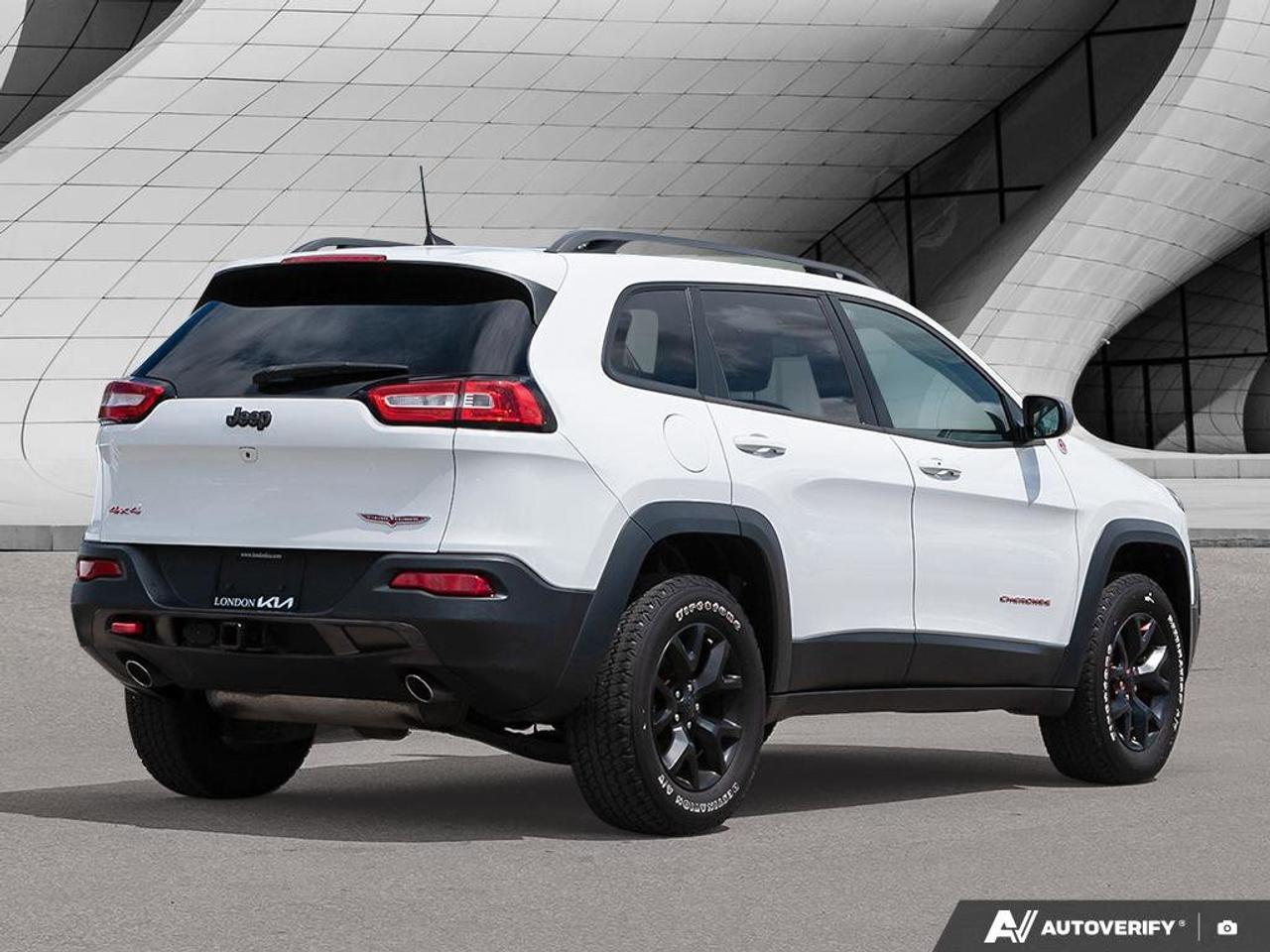 2018 Jeep Cherokee Trailhawk Photo